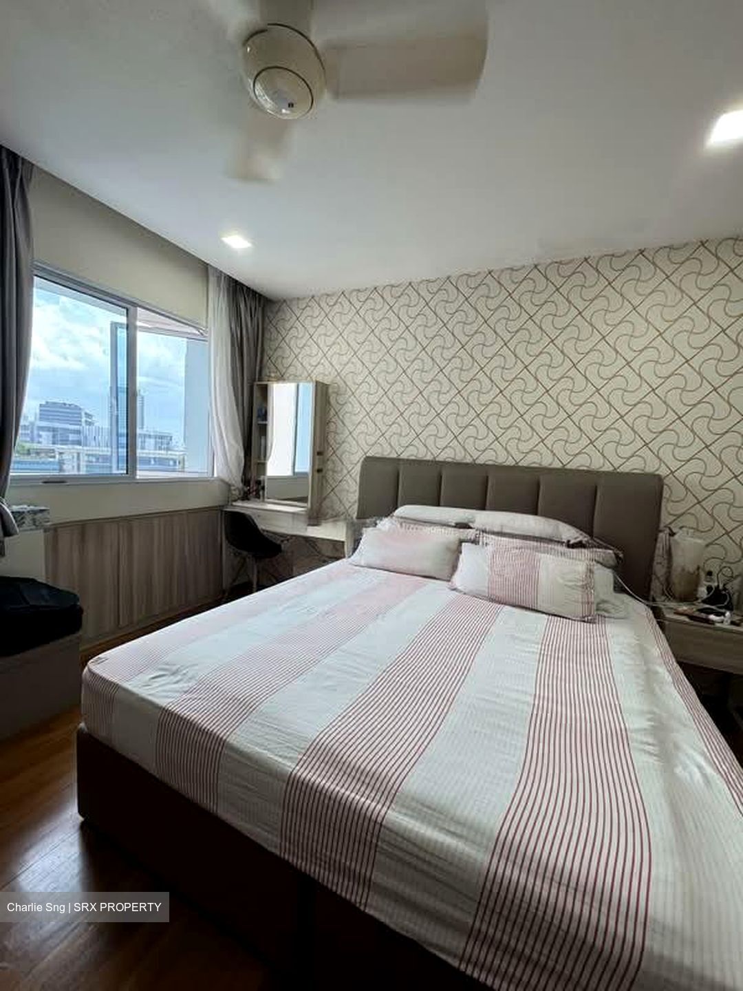 Blk 285D Toh Guan Road (Jurong East), HDB Executive #537030421